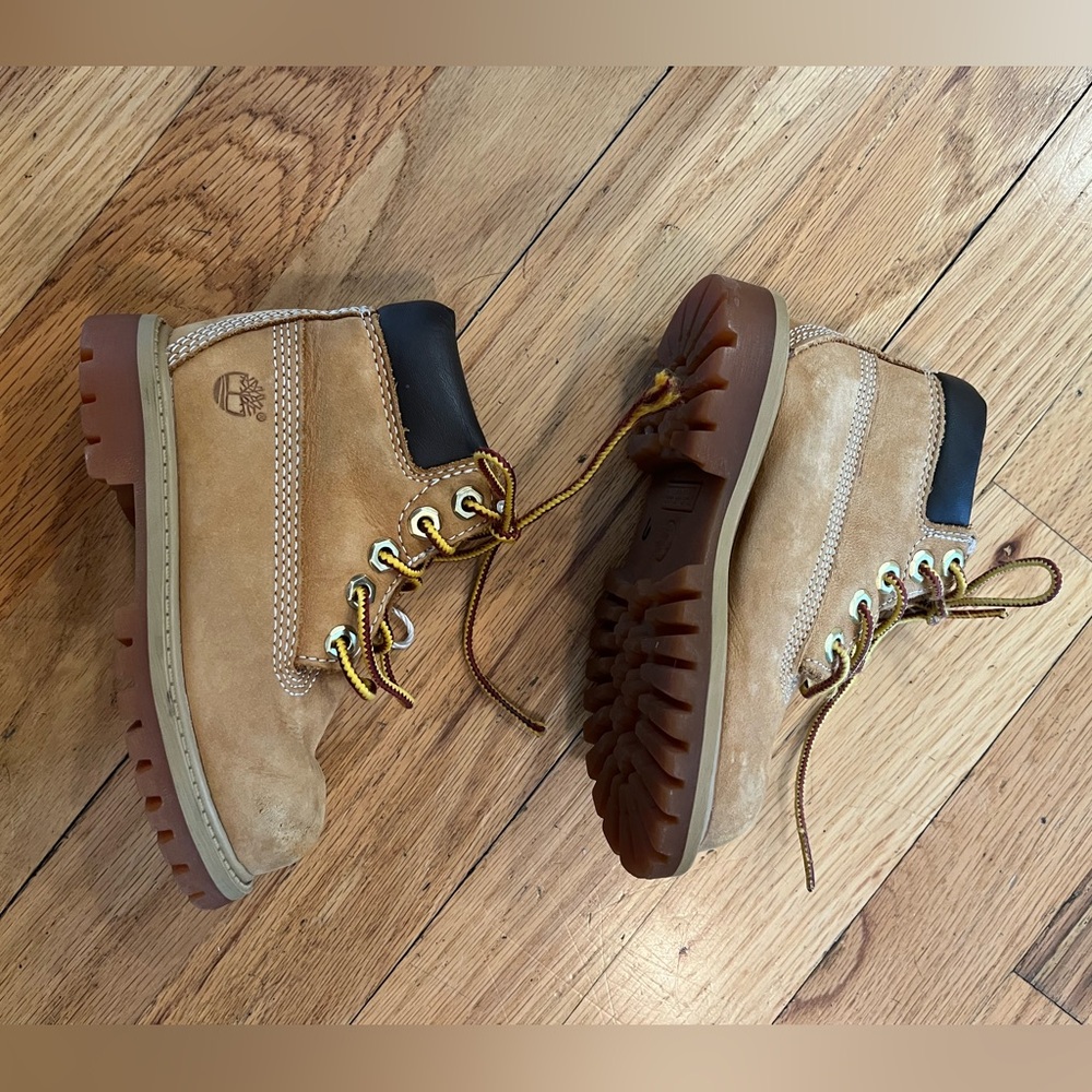 Timberland Boy’s Toddler Waterproof 6" Boots in  Light Brown Suede Size 7